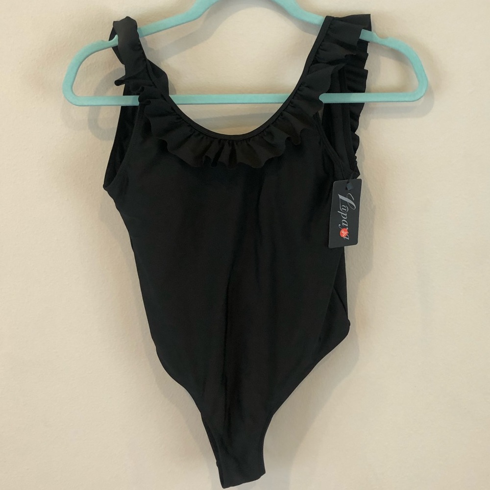 BRAND NEW! Black One Piece ruffled bathing suit 🤍